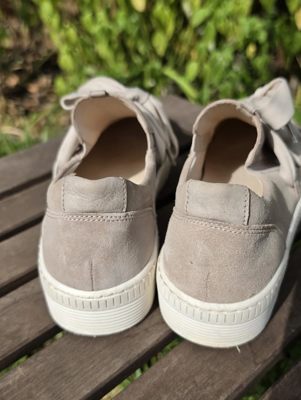 Gabor Bow Slip On Sneakers 7.5 Champagne